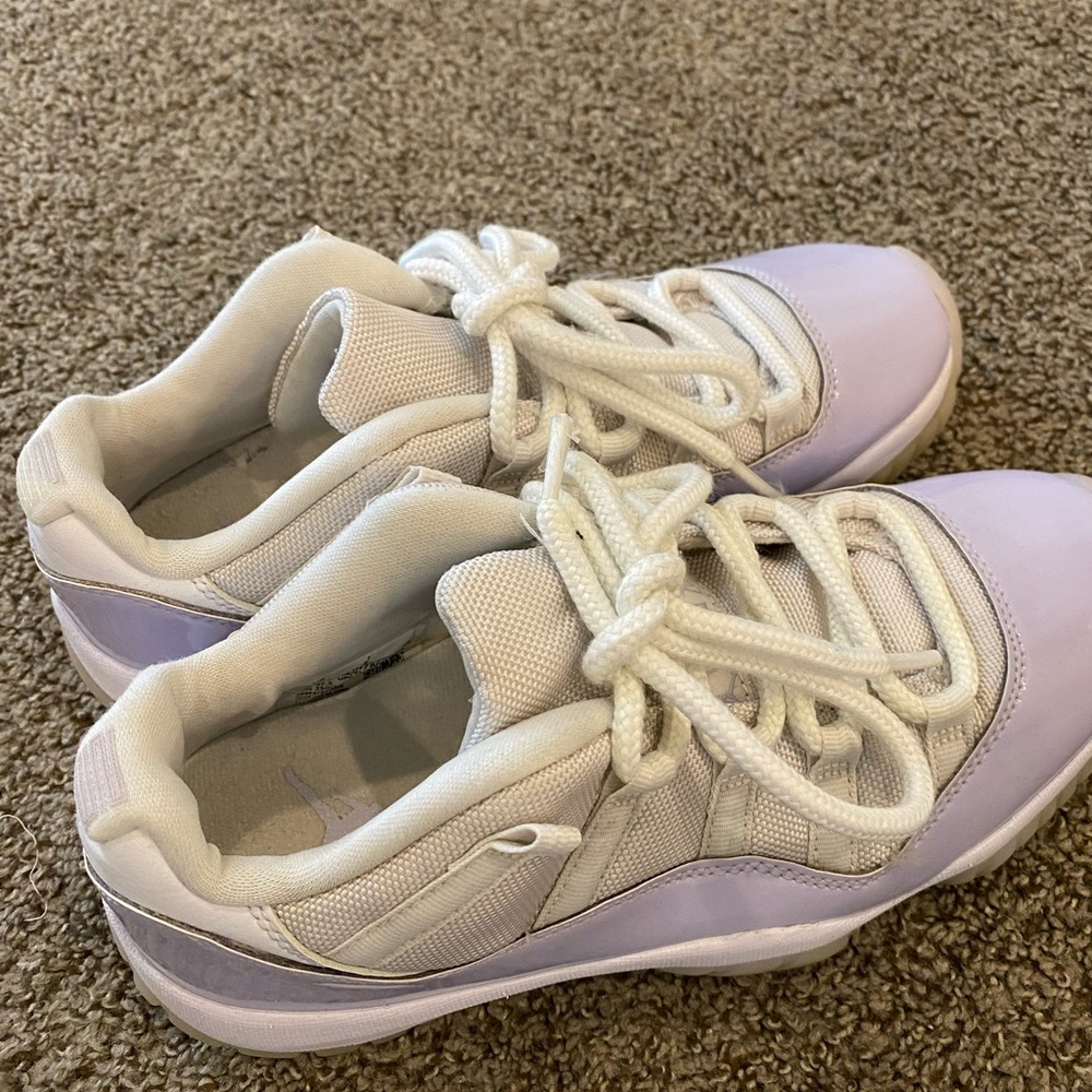 Jordan 11 ultra violet